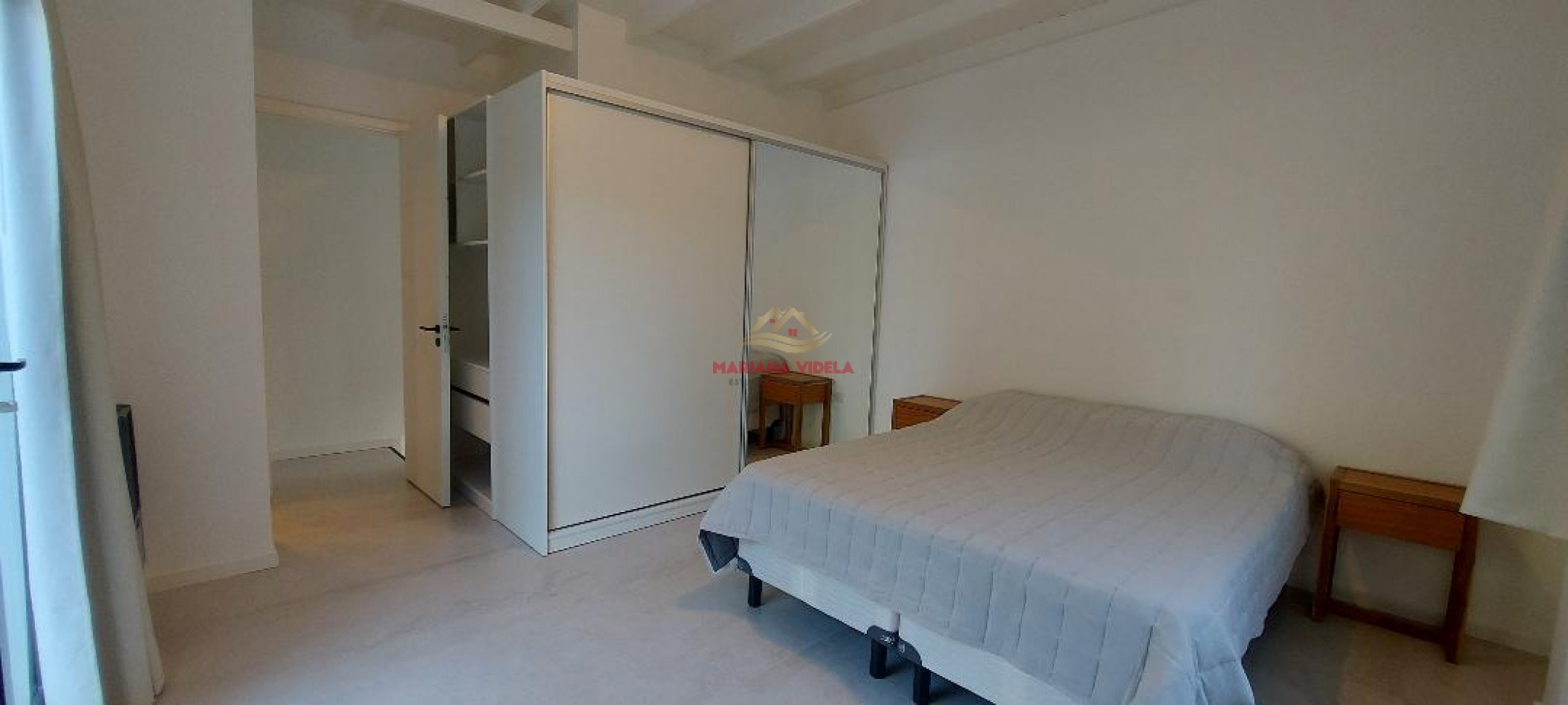 Casa en venta en Pinamar "LA BLANCA". Barrio Pioneros.