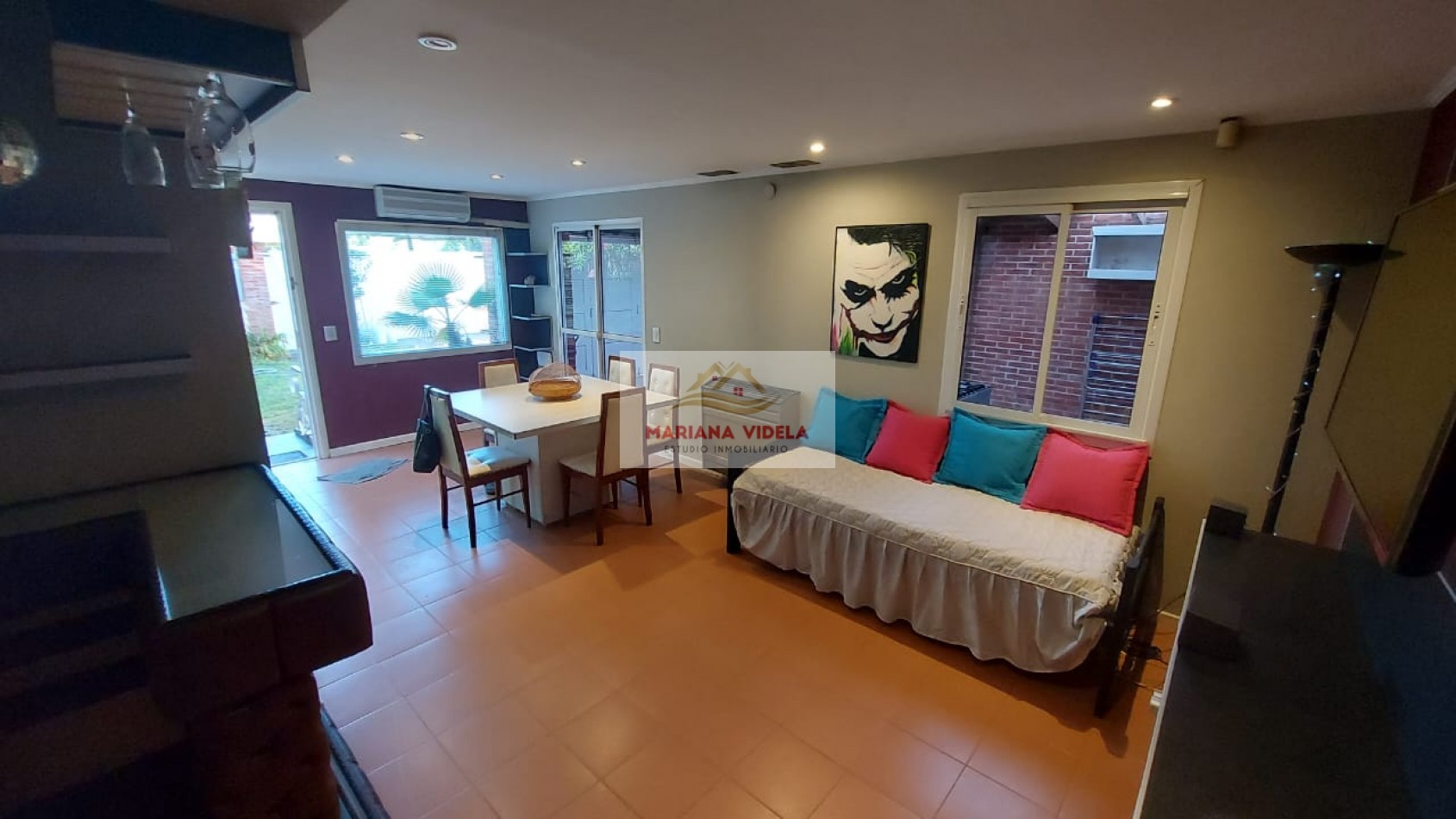 Casa en venta en Ostende, tipo PH. Equipada!