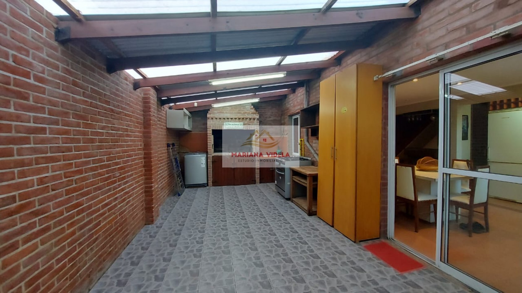 Casa en venta en Ostende, tipo PH. Equipada!