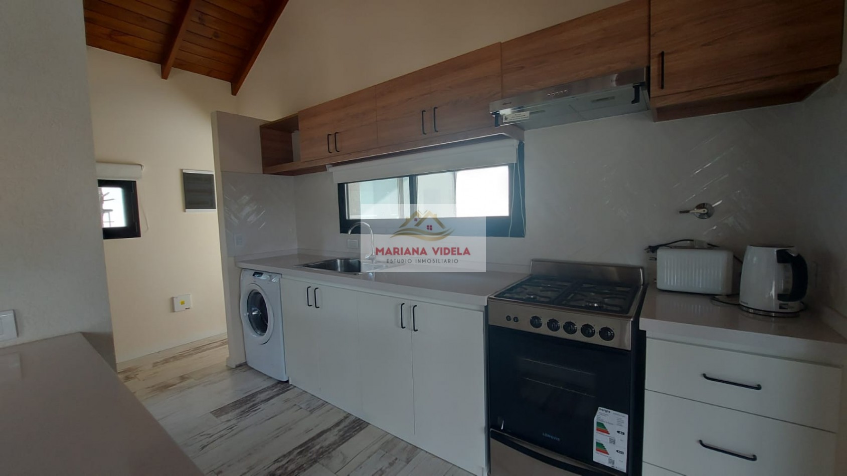 Casa en venta en Pinamar "LA CASA EN EL BOSQUE". Barrio Pioneros.
