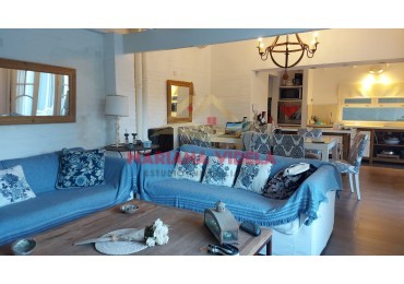 Casa en venta en Zona Golf de Pinamar. 