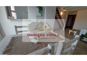 Departamento en venta en Pinamar con cochera, pleno centro administrativo.